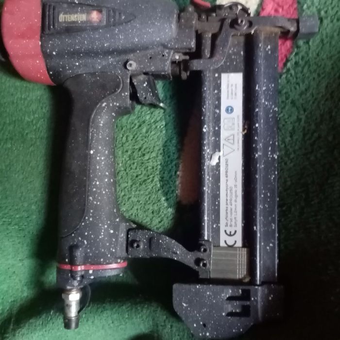 Пневмопістолет будівельний б/у