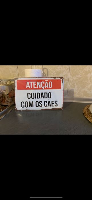 Placa cuidado com os caes