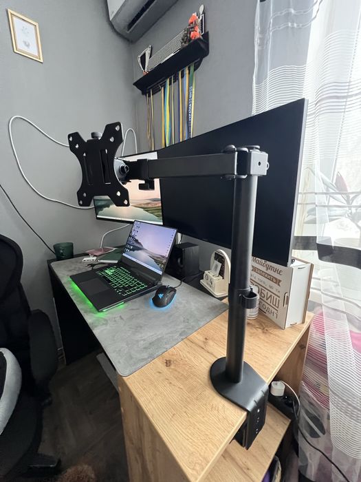 Настільний кронштейн Brateck LDT12-C011