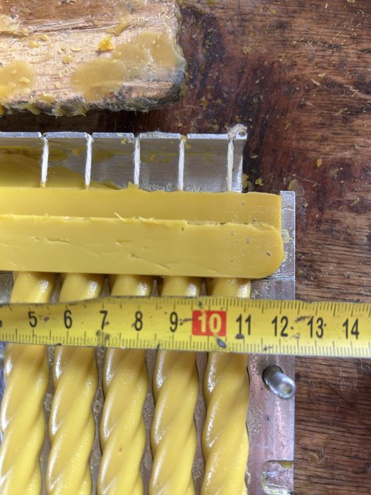 Форма для виготовлення свічок кручена