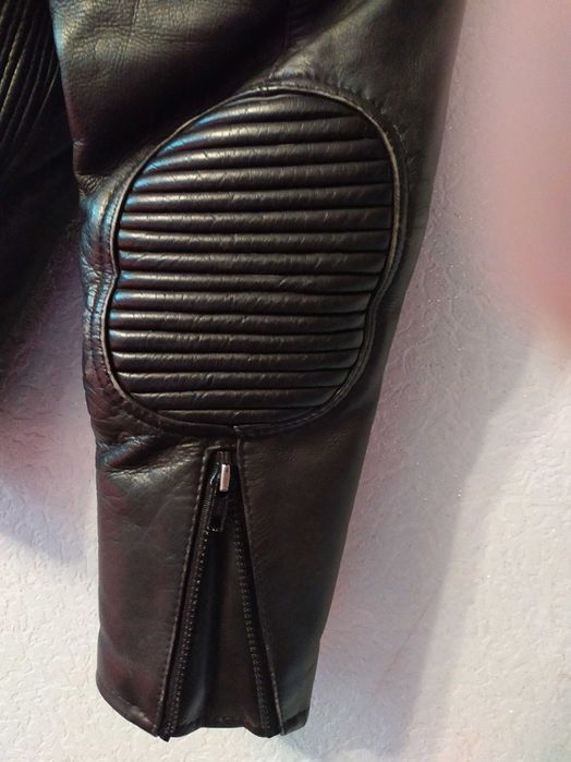 Продам мотокуртку BUFFALO, кожаная, мужская, размер М