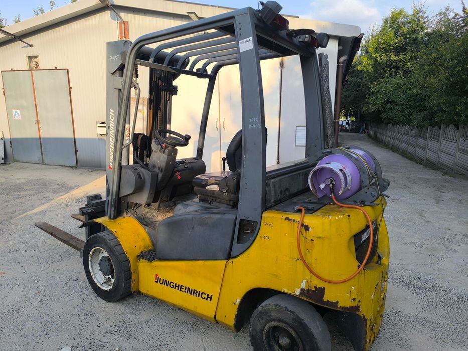 Wózek widłowy jungheinrich triplex wolny skok 2,5 t gaz