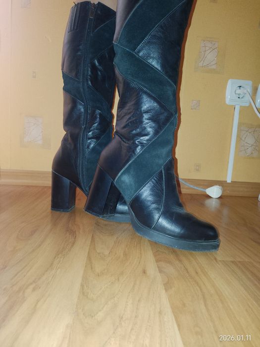 Продам кожаные сапоги