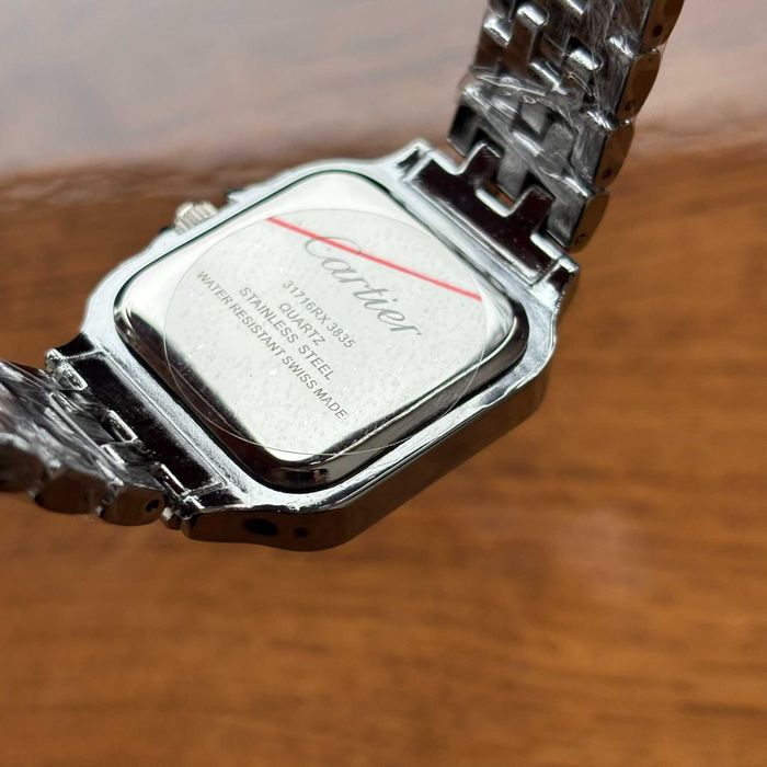 Хіт! Жіночий годинник Cartier  на браслеті срібного кольору