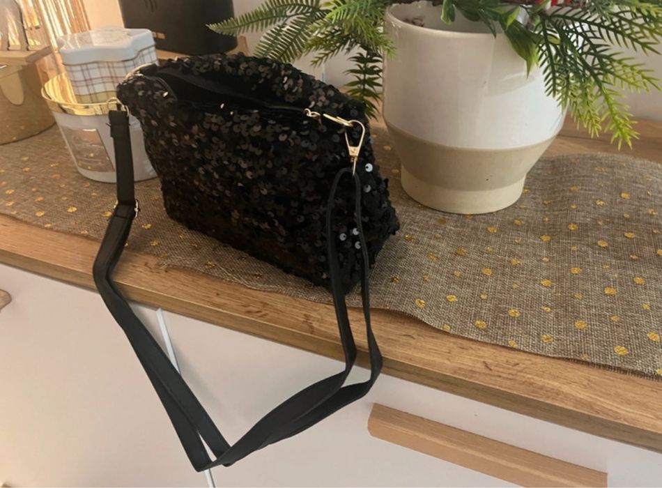 Nowa torebka na ramie na imprezy cekiny