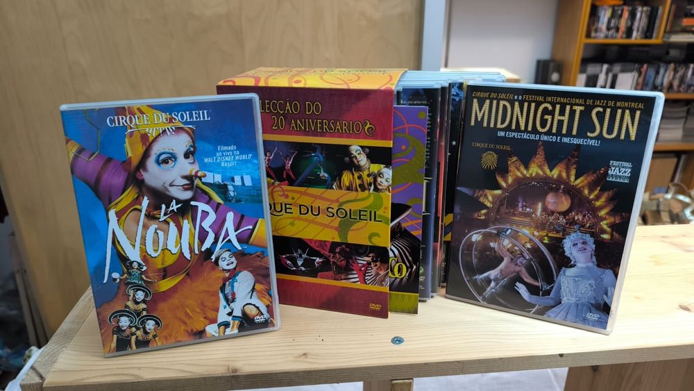 Cirque du Soleil - 20° Aniversário (12 DVDs e 6 postais)