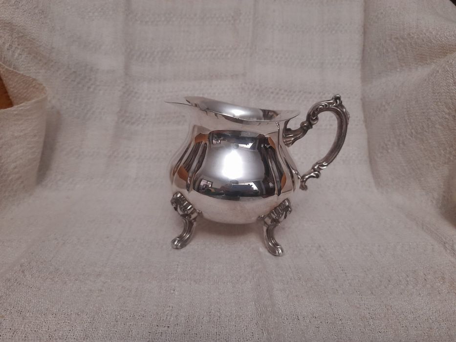 Vende.se conjunto de taças ,silver plate