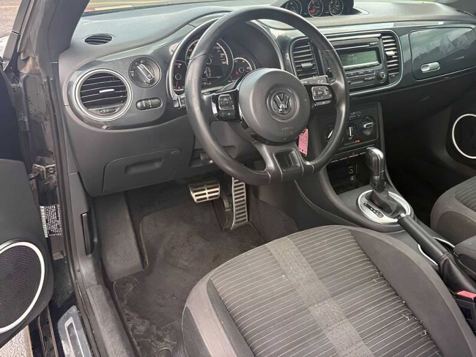 Volkswagen Beetle      2015