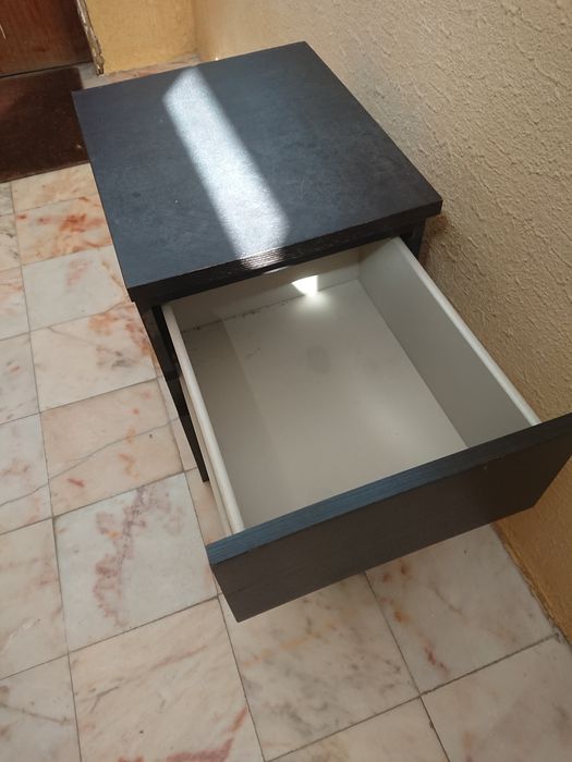 Mesas cabeceira ikea malm pretas