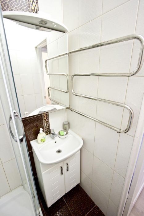 Посуточно квартира в центре! Дворец Украины. НСК ОЛИМПИЙСКИЙ