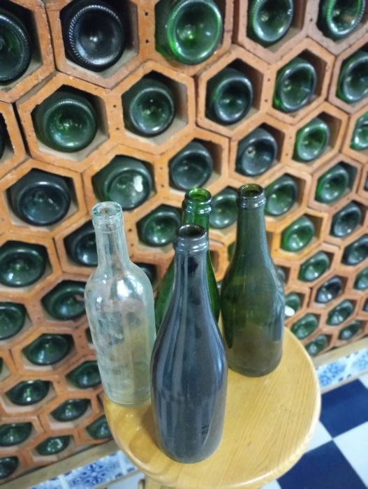 Garrafas em vidro antigas