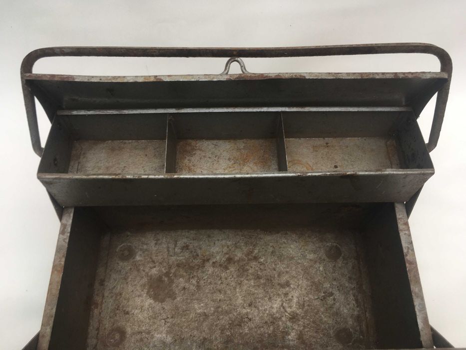 Металевий ящик для інструментів СРСР.