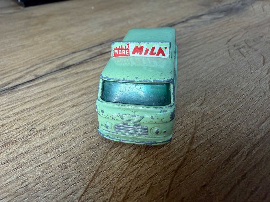 Samochodzik Matchbox # Commer Bottle Float  No. 21