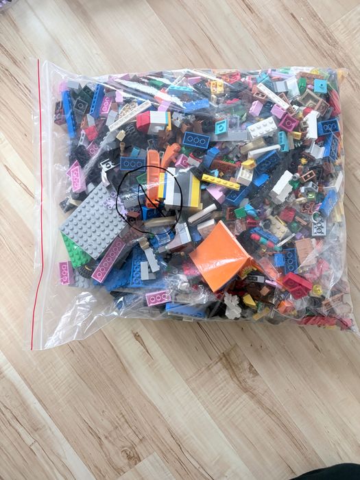Mix klocków Lego 2,34kg