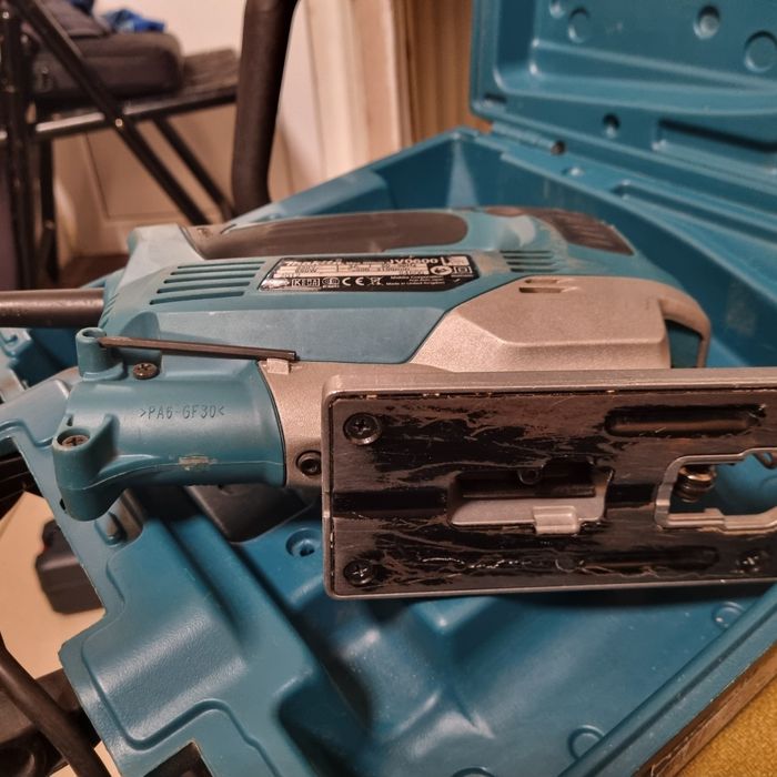 Лобзик Makita JV0600K