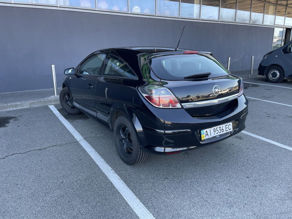 Opel Astra H GTC