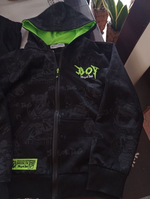 Komplet dresowy chłopięcy