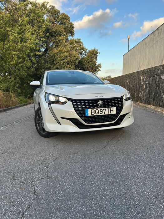 Peugeot 208 2021