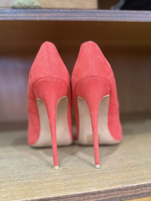 Продаю туфлі лодочки