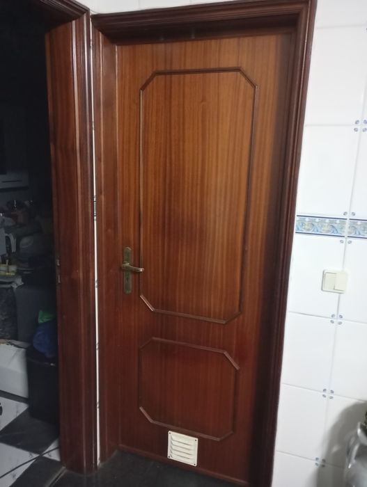 Quatro Portas em madeira ao incrível preço de 40€ cada