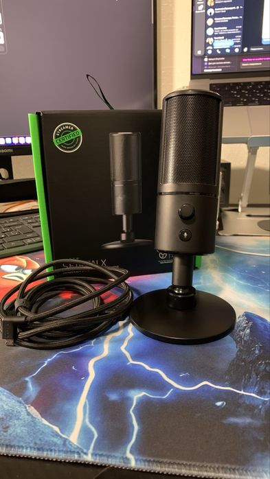 Мікрофон Razer Seiren X конденсаторний