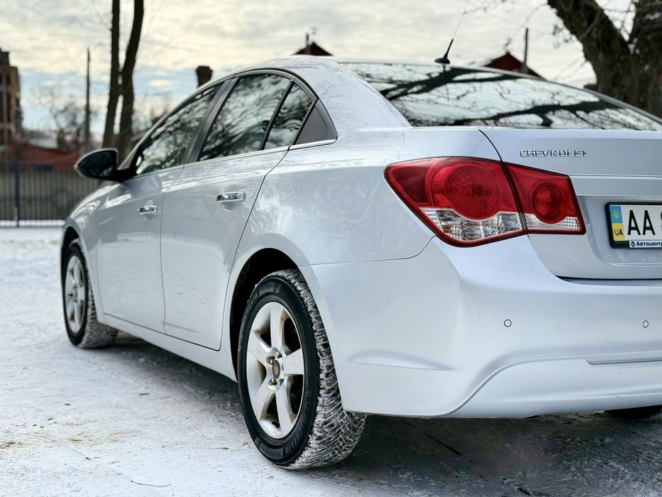 Продам идеальный Cruze от 1 хозяина не крашеная