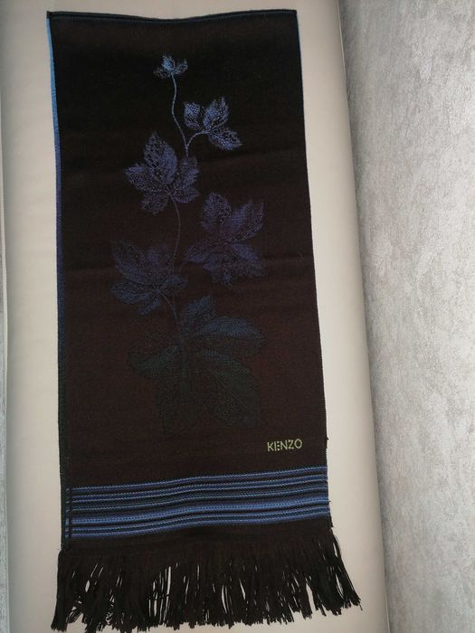 Шарф KENZO (Италия) новый многоцветный шерстяной