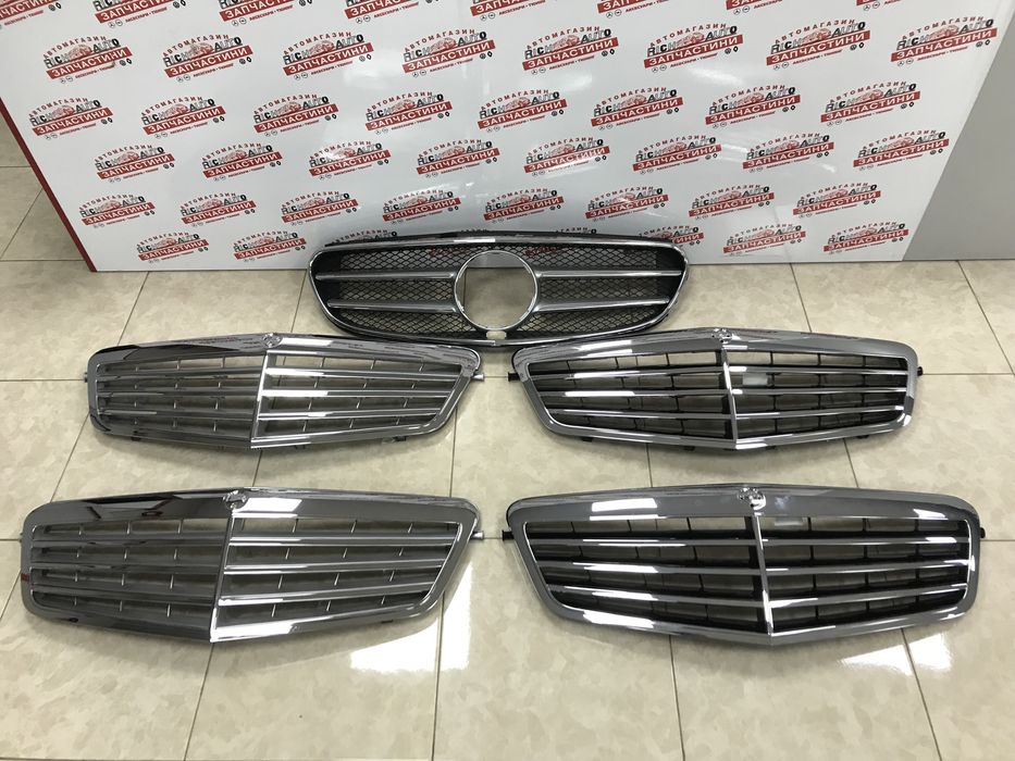 Решітка радіатора w 212 рестайлінг дорестайлінг нова Avantgard Elegans