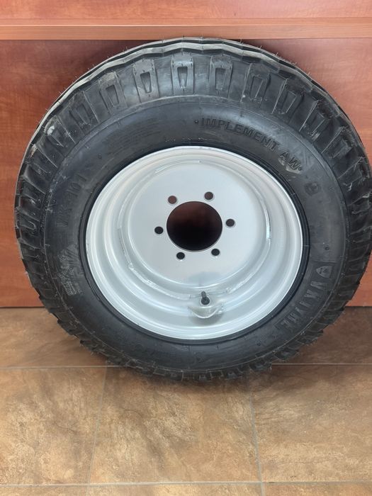 Koła balonowe przód 10.0/75-15.3 /12pr Ursus C330 C360 MF Zetor