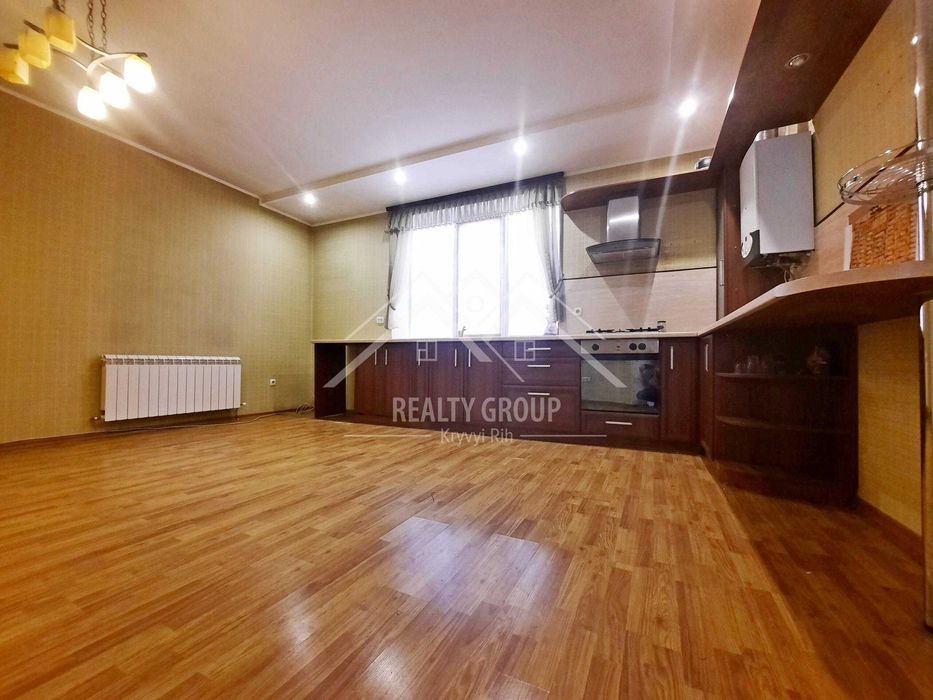 Продаж сучасного двоповерхового будинку на Ластівці