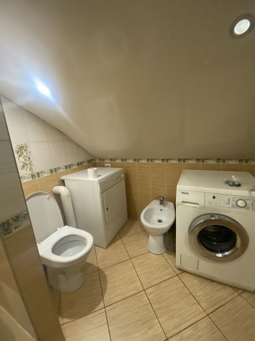 Продам частину будинку на Олега Антонова( Максима Шимка)