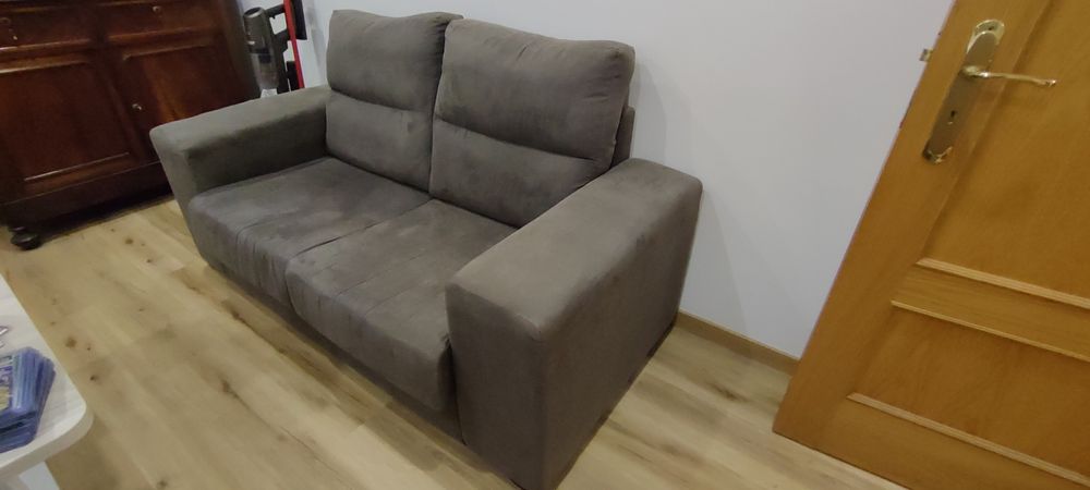 Sofá cinzento 2 lugares