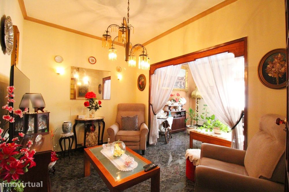 Apartamento T2, com elevador - Seixal