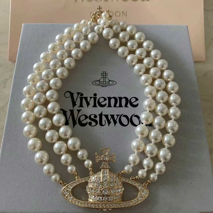 Naszyjnik Vivienne Westwood z 3 rzędami pereł