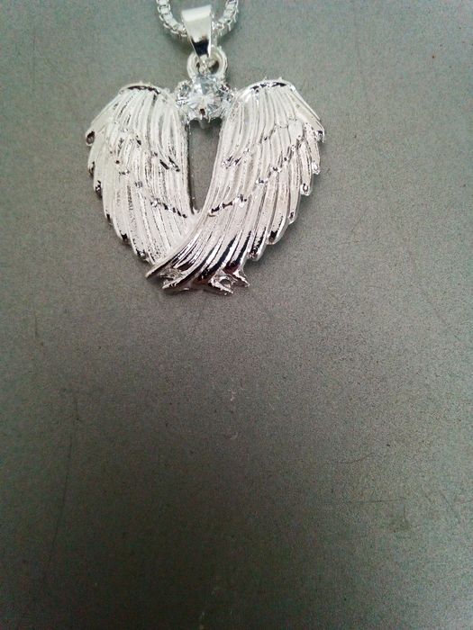 Crucifixos e medalhas para fios (pingentes)