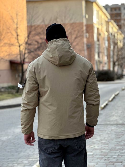 Чоловіча вітровка stone island