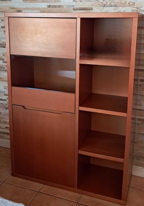 Móvel de arrumação para sala de estar/jantar