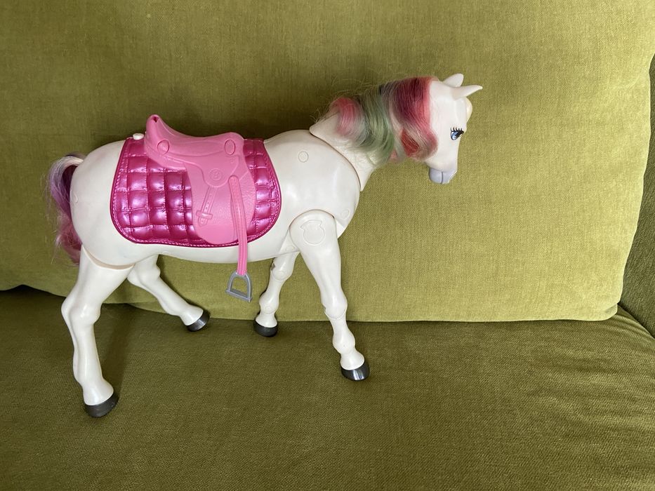 Chodzący koń  Barbie