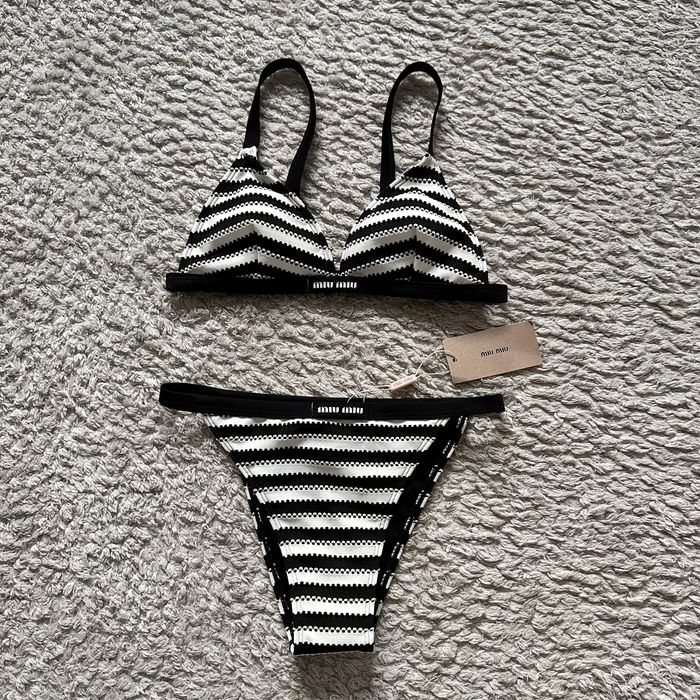 Miu miu купальник новий в полоску трендовий базовий чорно білий