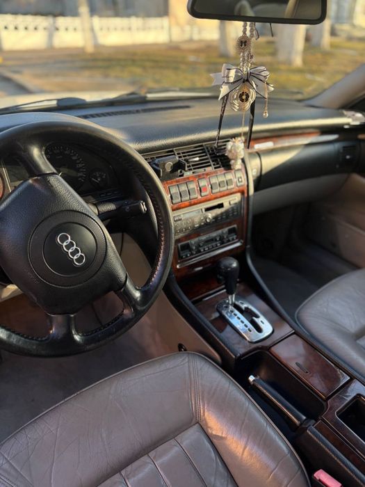 Ауді а8 д2 1998р