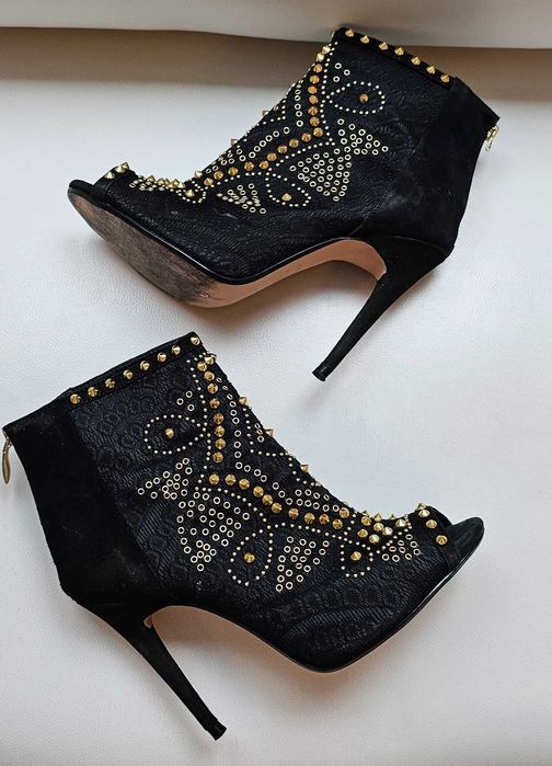 Zara botki bez palców złote nity roz 41