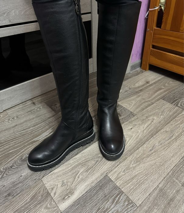 Жіночі шкіряні сапоги