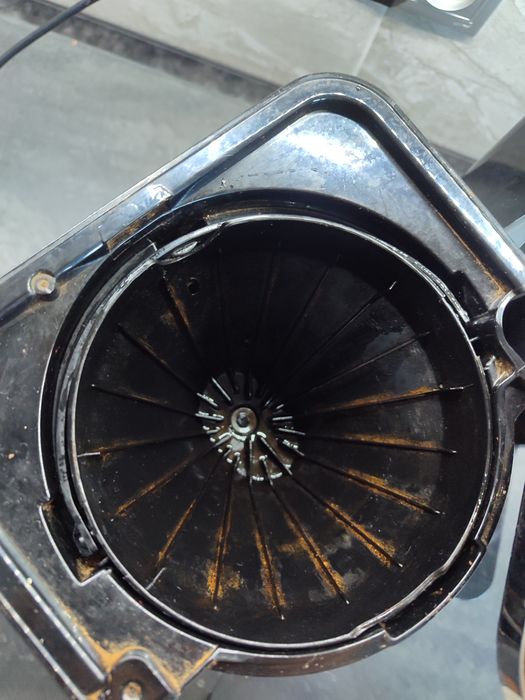 Продам капельную кофеварку Graef FK402EU