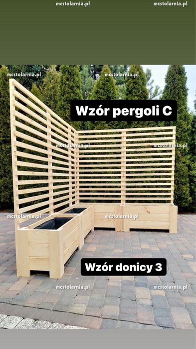 Donica drewniana z pergolą płot lamelowy