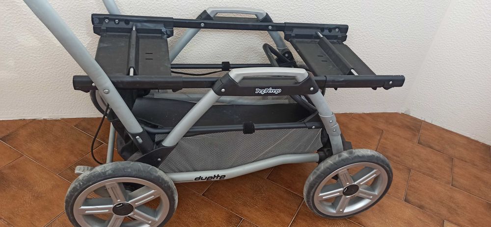 Carrinho bebe para gemeos