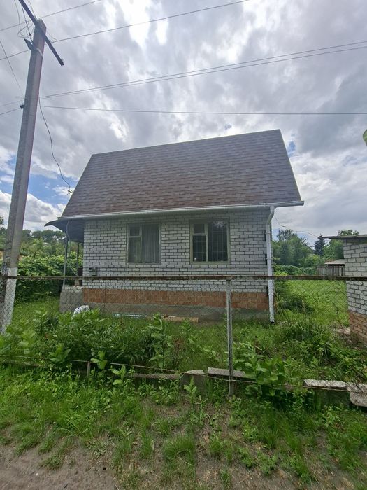 Продам дачу біля лісу
