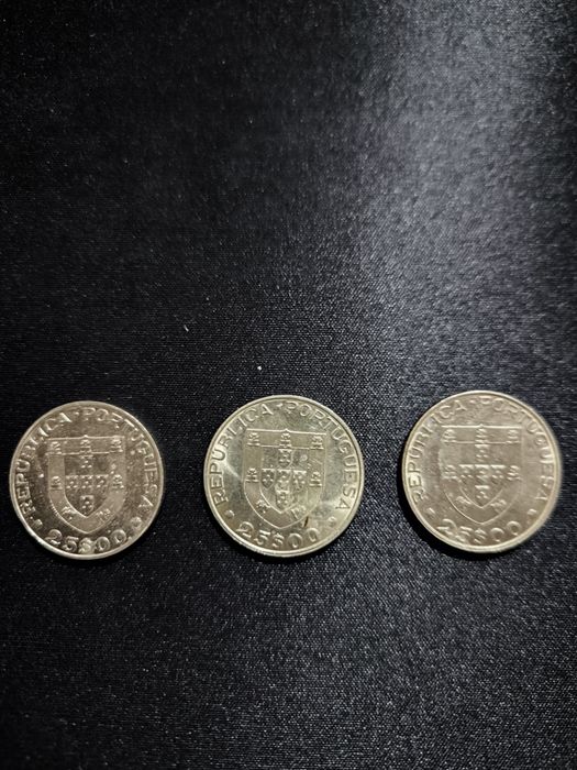 Moedas 25$ comemorativa 25 de abril 1986