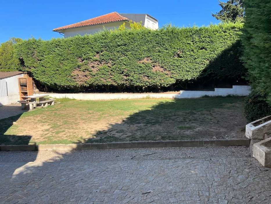 Vivenda de ponta geminada em Abraveses - Viseu