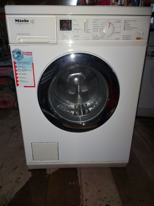 Пральна машина Miele