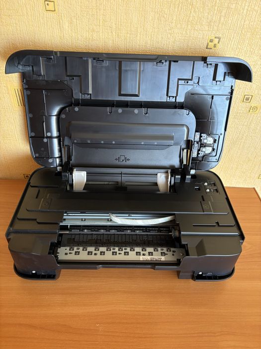 Продаю принтер Canon Pixma IP2700